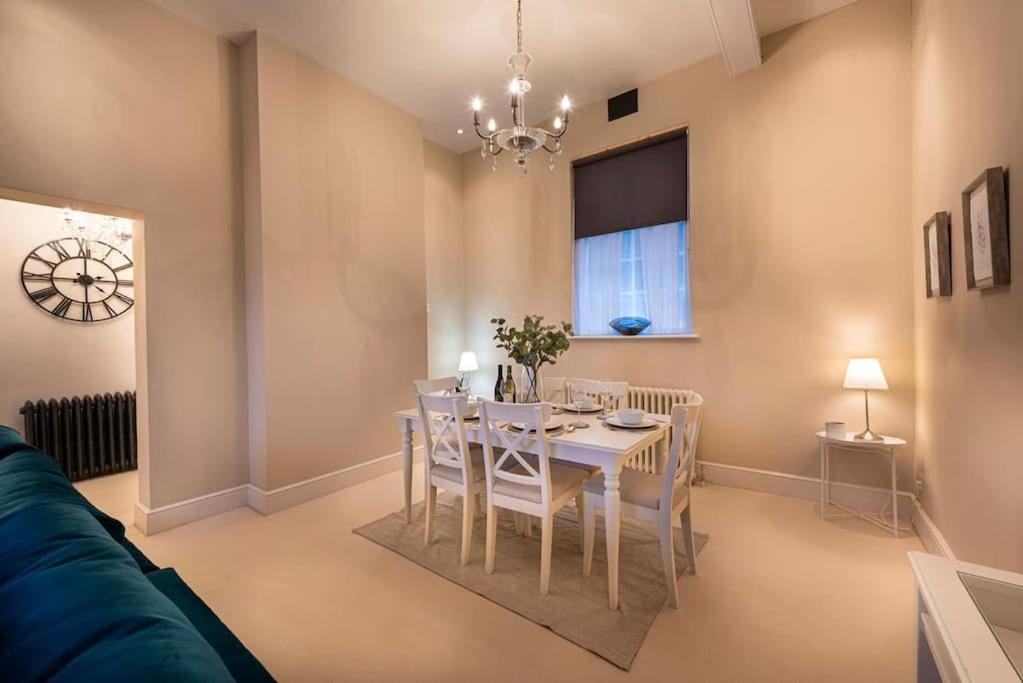 Choristers Mews: Luxury Cottage A Stones Throw From The Cathedral! Lincoln Buitenkant foto